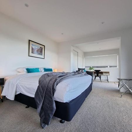 Fabulous Castor Bay 1 Bedroom With Views And Skytv Окленд Экстерьер фото