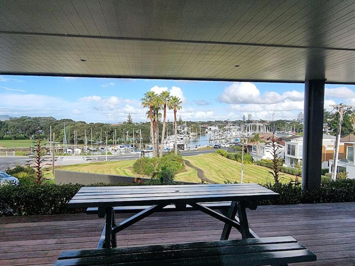 Fabulous Castor Bay 1 Bedroom With Views And Skytv Окленд Экстерьер фото
