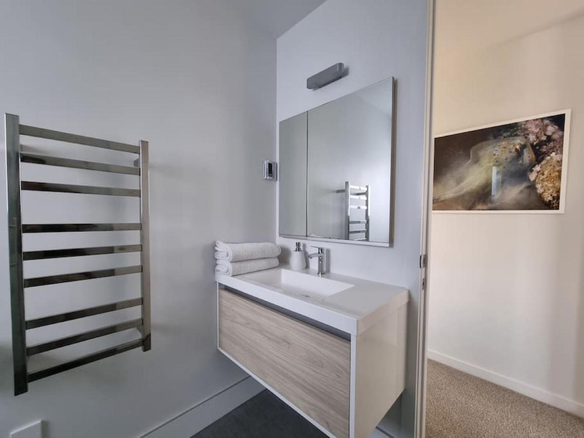 Fabulous Castor Bay 1 Bedroom With Views And Skytv Окленд Экстерьер фото